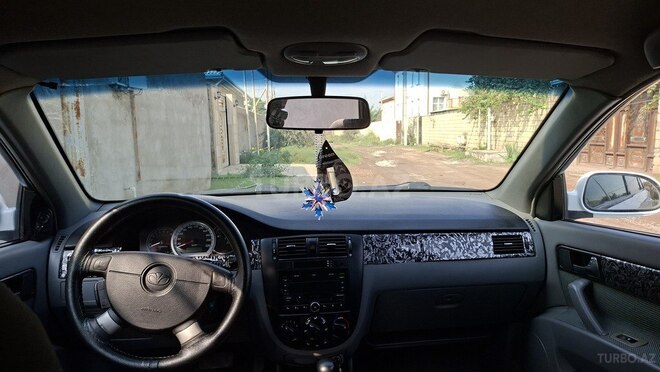 Chevrolet Lacetti 2010, 377,200 km - 1.8 l - Salyan