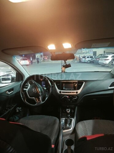 Hyundai Accent 2020, 318,650 km - 1.6 l - Bakı