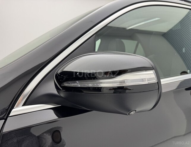 Mercedes  2025, 11,700 km - 2.0 l - Bakı