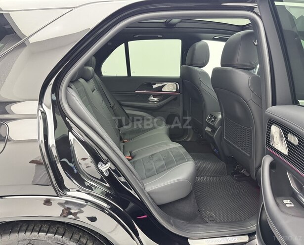 Mercedes  2025, 11,700 km - 2.0 l - Bakı