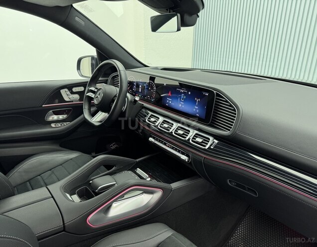 Mercedes  2025, 11,700 km - 2.0 l - Bakı