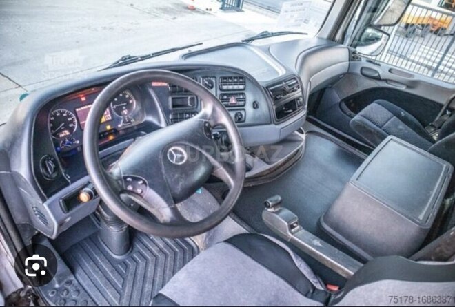 Mercedes  1985, 340,000 km - 11.0 l - Bakı