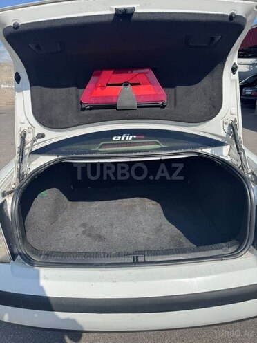 Volkswagen Passat 2000, 180,000 km - 1.8 l - Bakı
