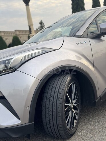Toyota C-HR 2020, 28,600 km - 1.8 l - Gəncə