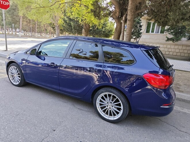 Opel Astra 2012, 200,000 km - 1.3 l - Bakı