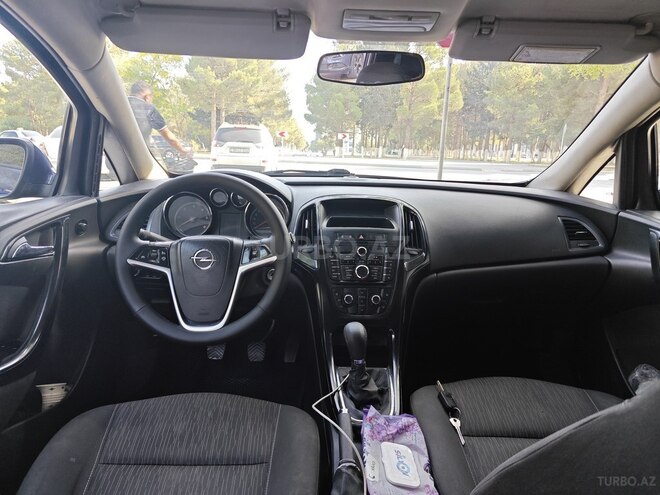 Opel Astra 2012, 200,000 km - 1.3 l - Bakı