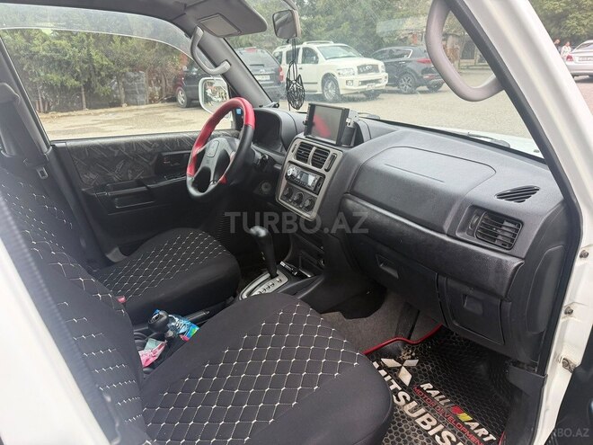 Mitsubishi Pajero io 1999, 186,000 km - 1.8 l - Bakı