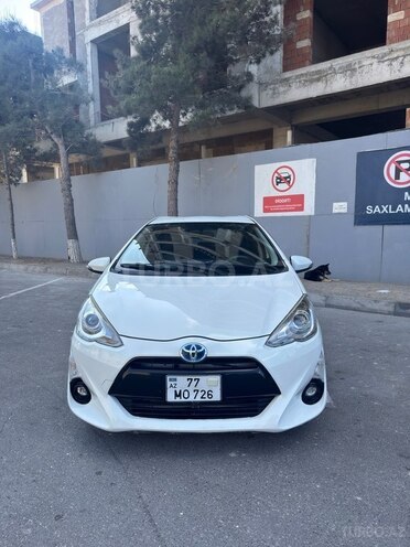 Toyota Aqua 2015, 220,000 km - 1.5 l - Bakı