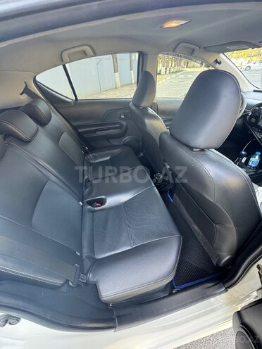 Toyota Aqua 2015, 220,000 km - 1.5 l - Bakı