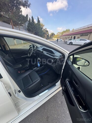 Toyota Aqua 2015, 220,000 km - 1.5 l - Bakı