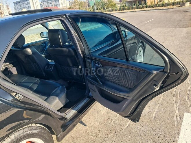 Mercedes E 270 1999, 325,600 km - 2.7 l - Sumqayıt