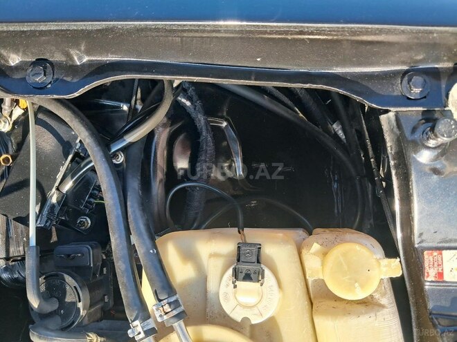 Mercedes E 270 1999, 325,600 km - 2.7 l - Sumqayıt