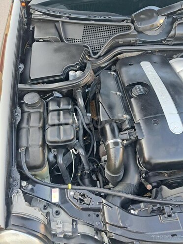 Mercedes E 270 1999, 325,600 km - 2.7 l - Sumqayıt