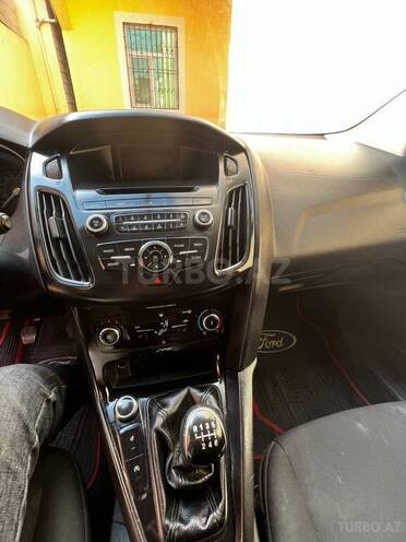 Ford Focus 2015, 272,000 km - 1.0 l - Bakı