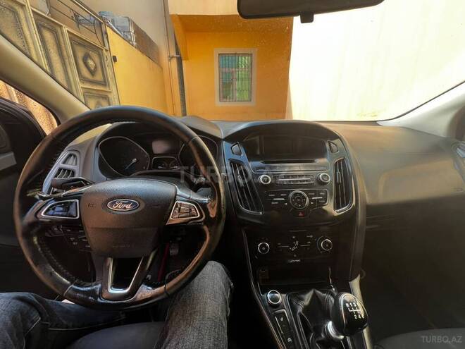 Ford Focus 2015, 272,000 km - 1.0 l - Bakı