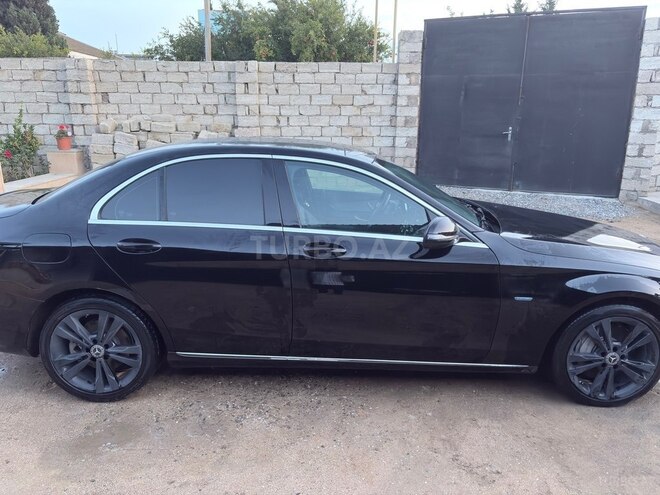Mercedes  2017, 232,000 km - 2.0 l - Bakı