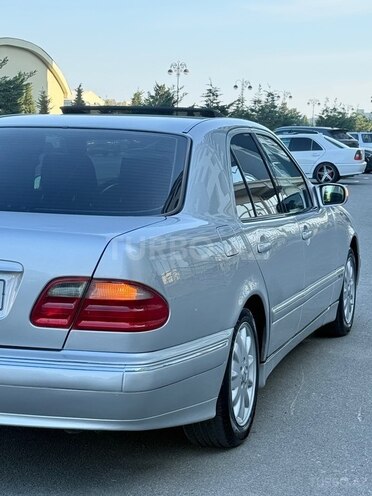 Mercedes E 270 1999, 288,412 km - 2.7 l - Bakı