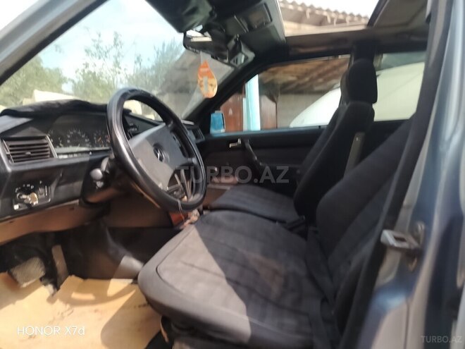 Mercedes 190 1991, 586,685 km - 2.0 l - Astara