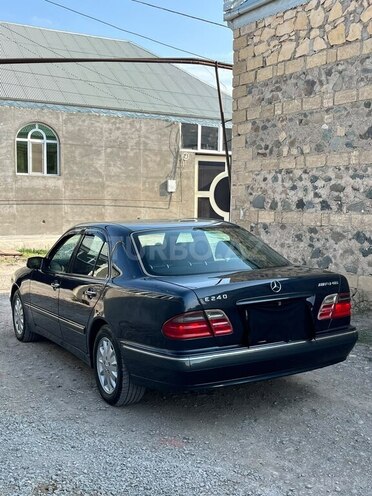 Mercedes E 240 1999, 337,000 km - 2.4 л - Gəncə