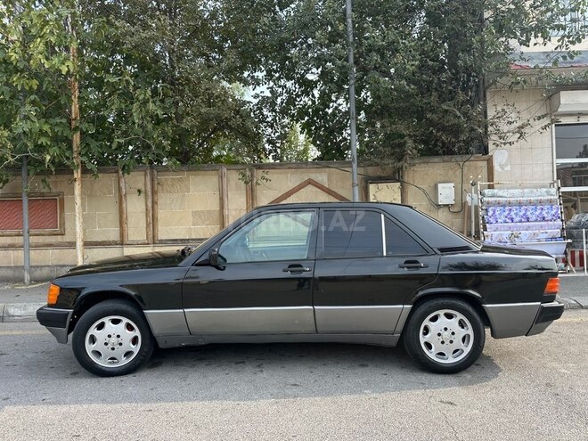 Mercedes 190 1991, 300,000 km - 2.0 l - Ucar