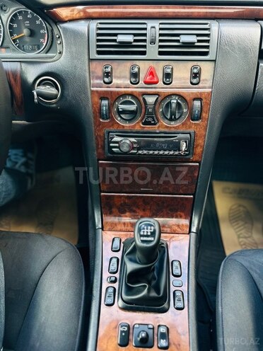 Mercedes E 230 1997, 345,000 km - 2.3 l - Sumqayıt