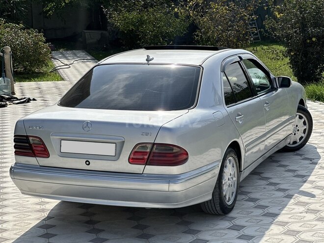 Mercedes E 220 2000, 304,285 km - 2.2 l - Bakı