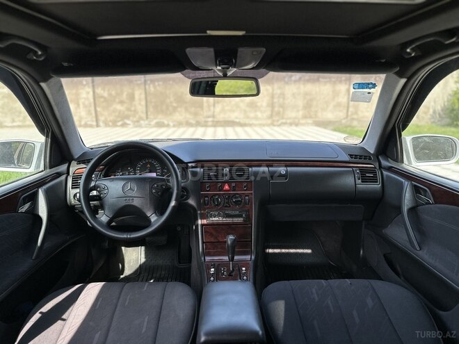 Mercedes E 220 2000, 304,285 km - 2.2 l - Bakı
