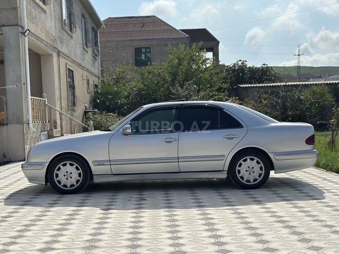 Mercedes E 220 2000, 304,285 km - 2.2 l - Bakı