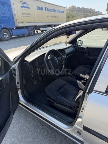 Opel Vectra 1996, 265,000 km - 1.8 l - Bakı