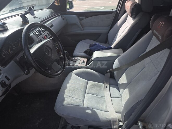 Mercedes E 230 1997, 500,000 km - 2.3 л - Quba