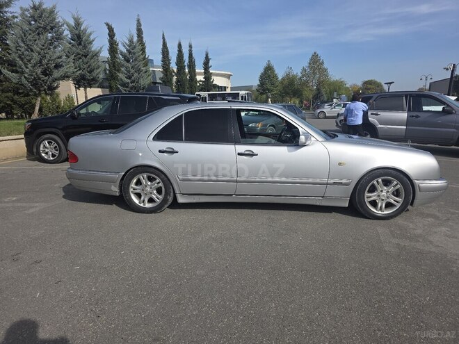 Mercedes E 230 1997, 500,000 km - 2.3 л - Quba