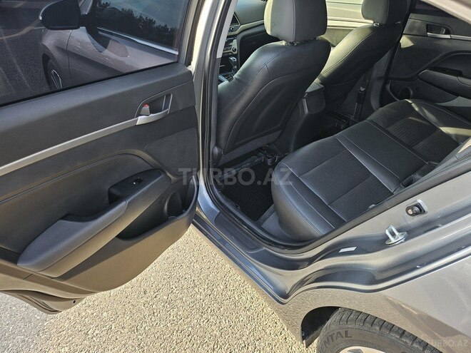 Hyundai Elantra 2016, 210,000 km - 2.0 l - Bakı