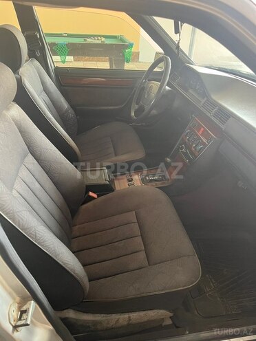 Mercedes E 220 1995, 350,000 km - 2.2 l - Şəmkir
