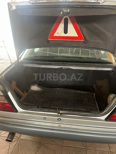 Mercedes E 220 1995, 350,000 km - 2.2 l - Şəmkir