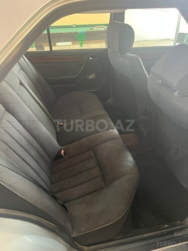 Mercedes E 220 1995, 350,000 km - 2.2 l - Şəmkir