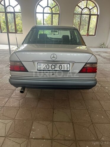 Mercedes E 220 1995, 350,000 km - 2.2 l - Şəmkir