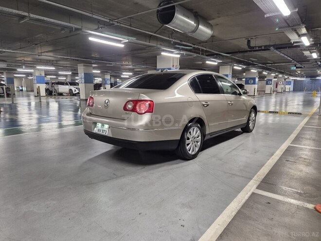 Volkswagen Passat 2005, 238,000 km - 2.0 л - Bakı