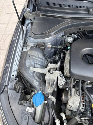 Hyundai Avante 2018, 200,000 km - 1.6 l - Mingəçevir