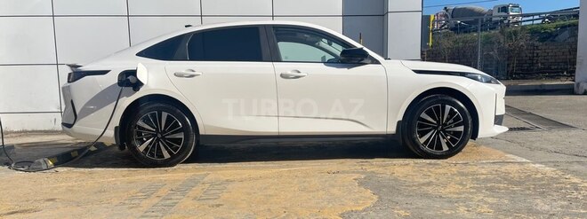 Changan  2025, 12,700 km - 1.5 l - Bakı