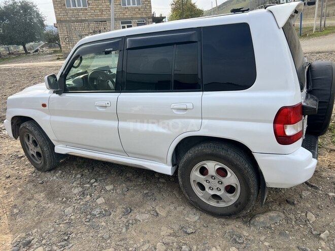 Mitsubishi Pajero io 2000, 371,000 km - 2.0 л - Yardımlı
