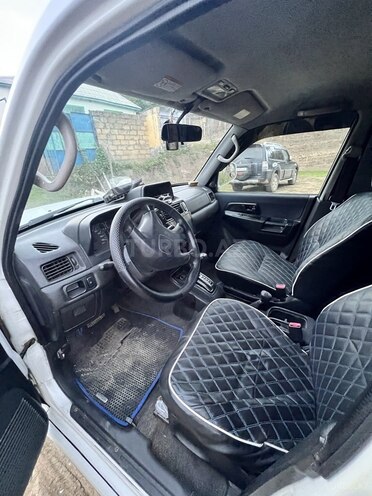 Mitsubishi Pajero io 2000, 371,000 km - 2.0 л - Yardımlı