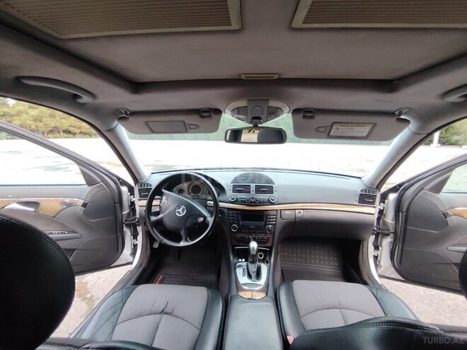 Mercedes E 220 2003, 355,000 km - 2.2 л - Sabirabad
