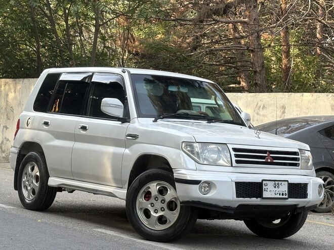 Mitsubishi Pajero io 2000, 245,000 km - 1.8 l - Bakı