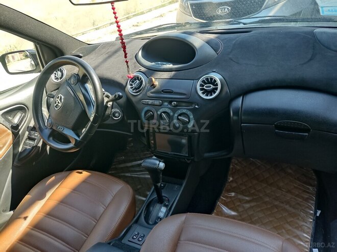 Toyota Vitz 2000, 300,000 km - 1.0 l - Bakı