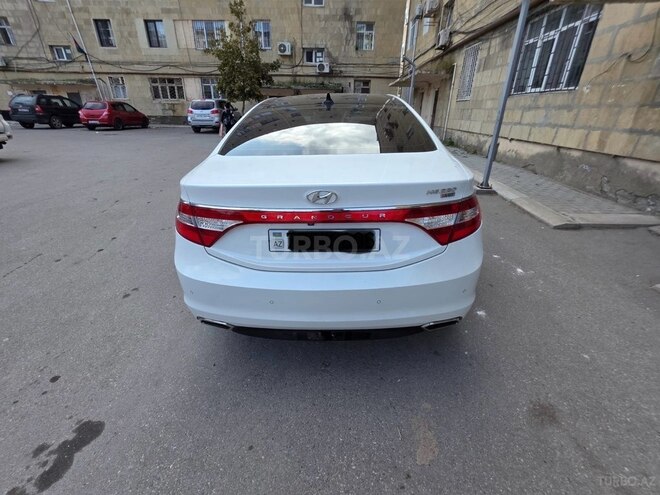 Hyundai Grandeur 2015, 284,900 km - 2.2 l - Bakı