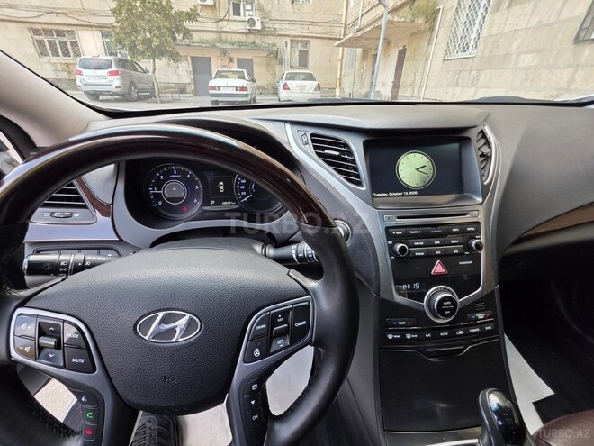 Hyundai Grandeur 2015, 284,900 km - 2.2 l - Bakı