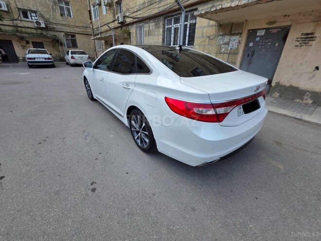 Hyundai Grandeur 2015, 284,900 km - 2.2 l - Bakı
