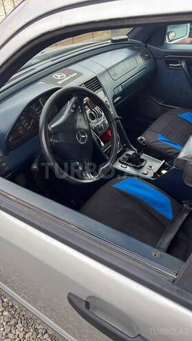 Mercedes C 180 1996, 335,000 km - 1.8 l - Salyan