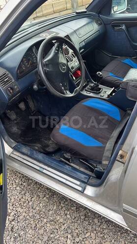Mercedes C 180 1996, 335,000 km - 1.8 l - Salyan