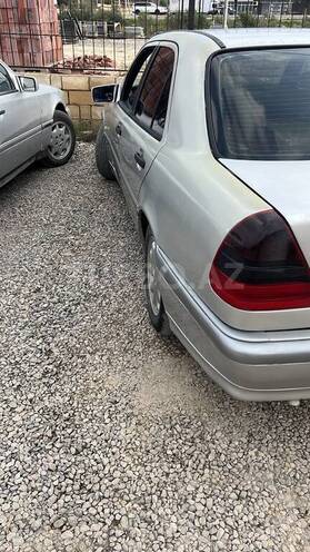 Mercedes C 180 1996, 335,000 km - 1.8 l - Salyan